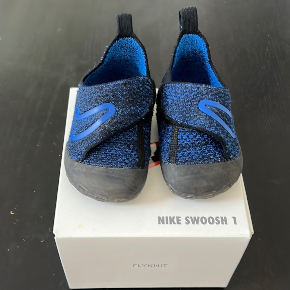 Nike Swoosh 1 Kids Blue Flyknit Shoes
